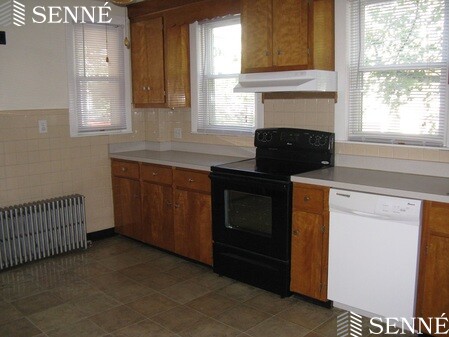 1573 Cambridge St, Mid-Cambridge