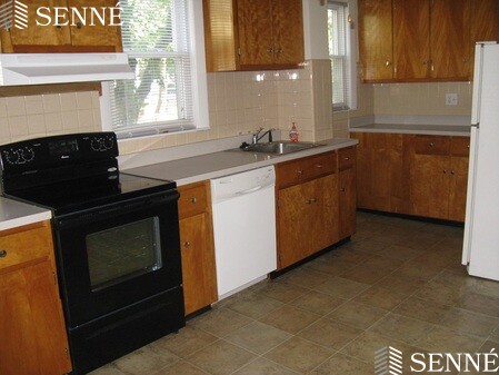 1573 Cambridge St, Mid-Cambridge