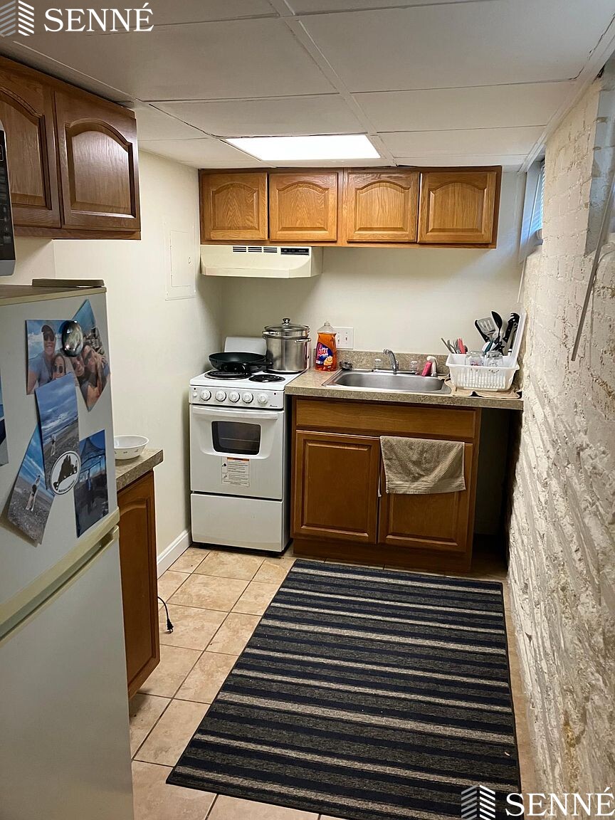 10 Garrison Ave, West Somerville