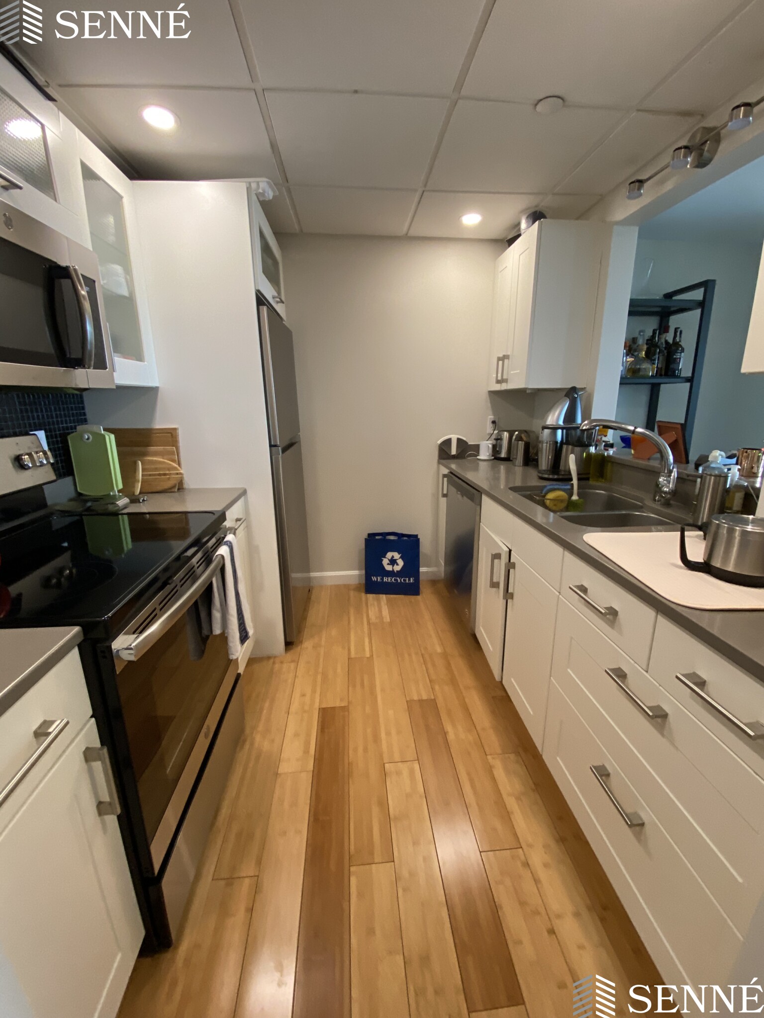 1008 Massachusetts Ave, Riverside