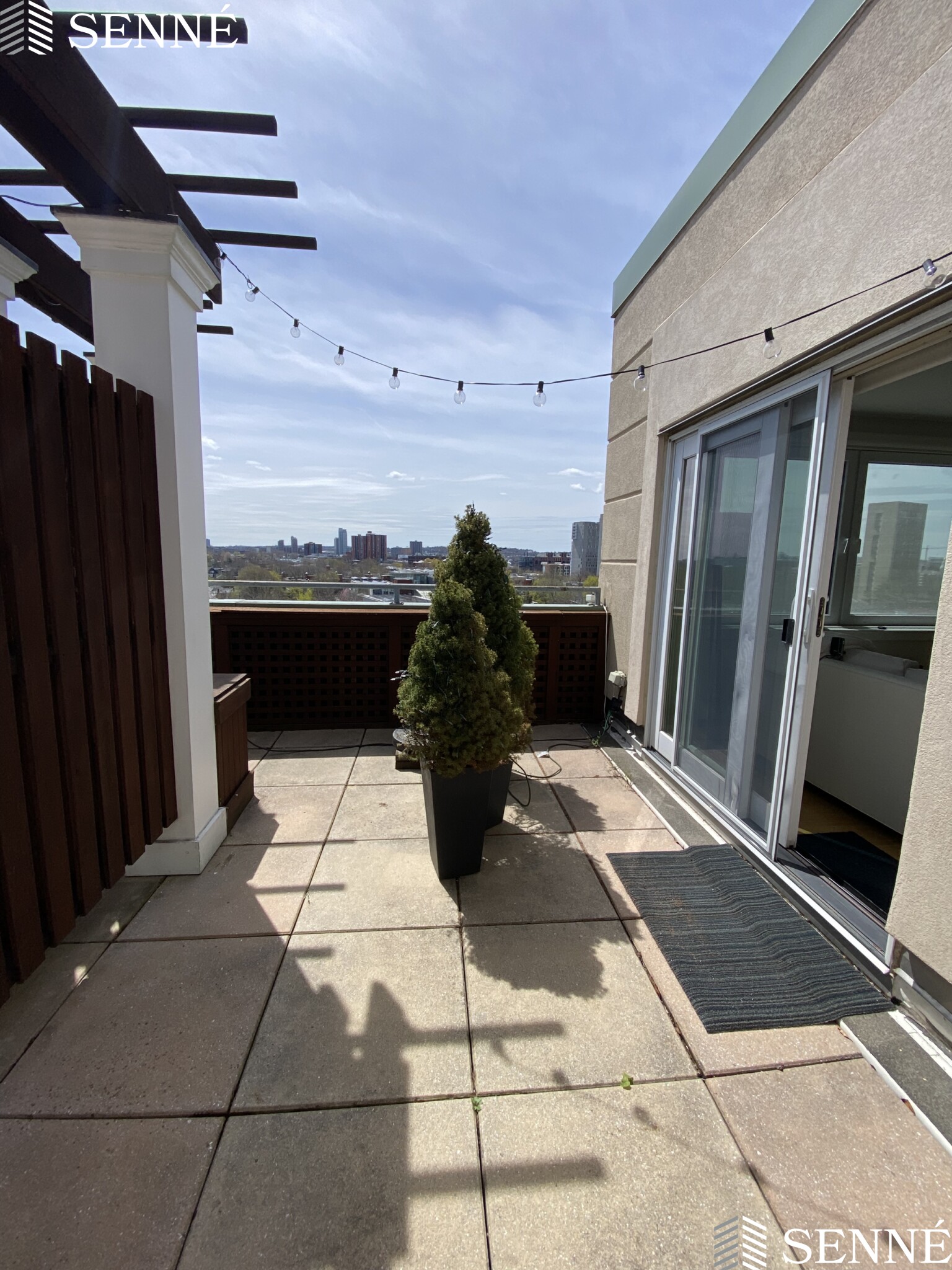 1008 Massachusetts Ave, Riverside