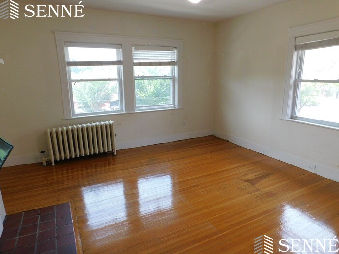 1675 Massachusetts Ave, Baldwin