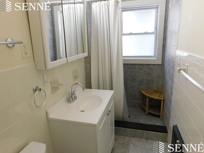 1675 Massachusetts Ave, Baldwin