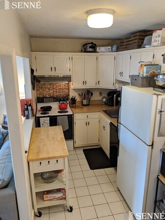 11 Cogswell Ave, North Cambridge