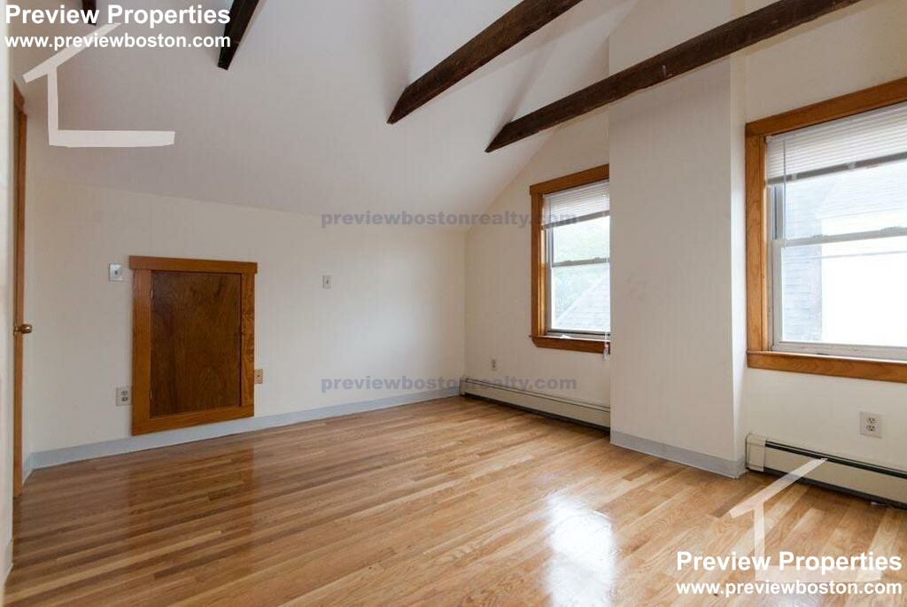 171 Cambridge St, Allston