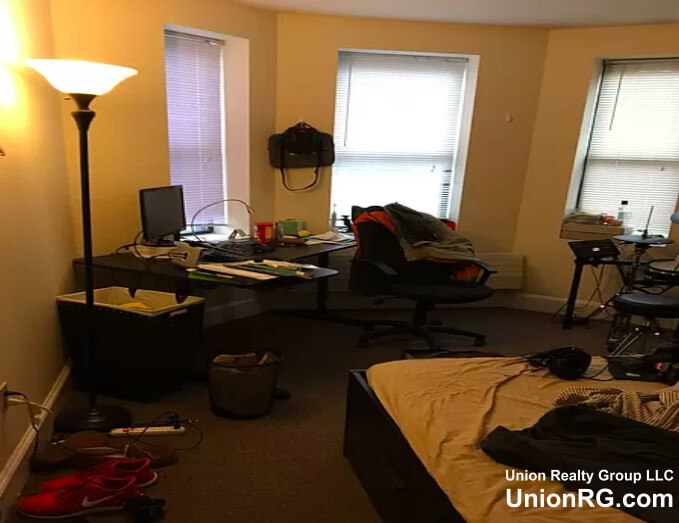 829 Beacon St, Fenway