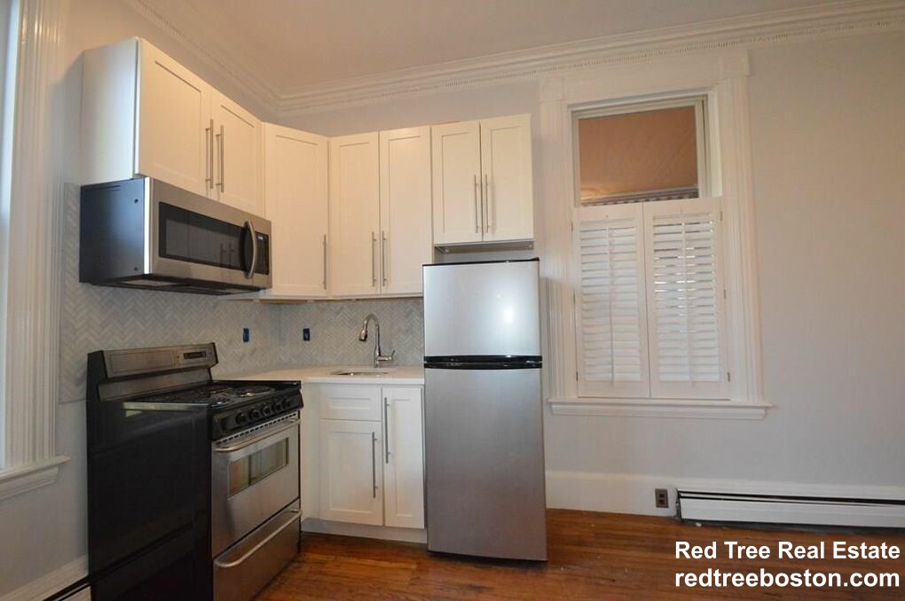 41 Elmore St, Roxbury