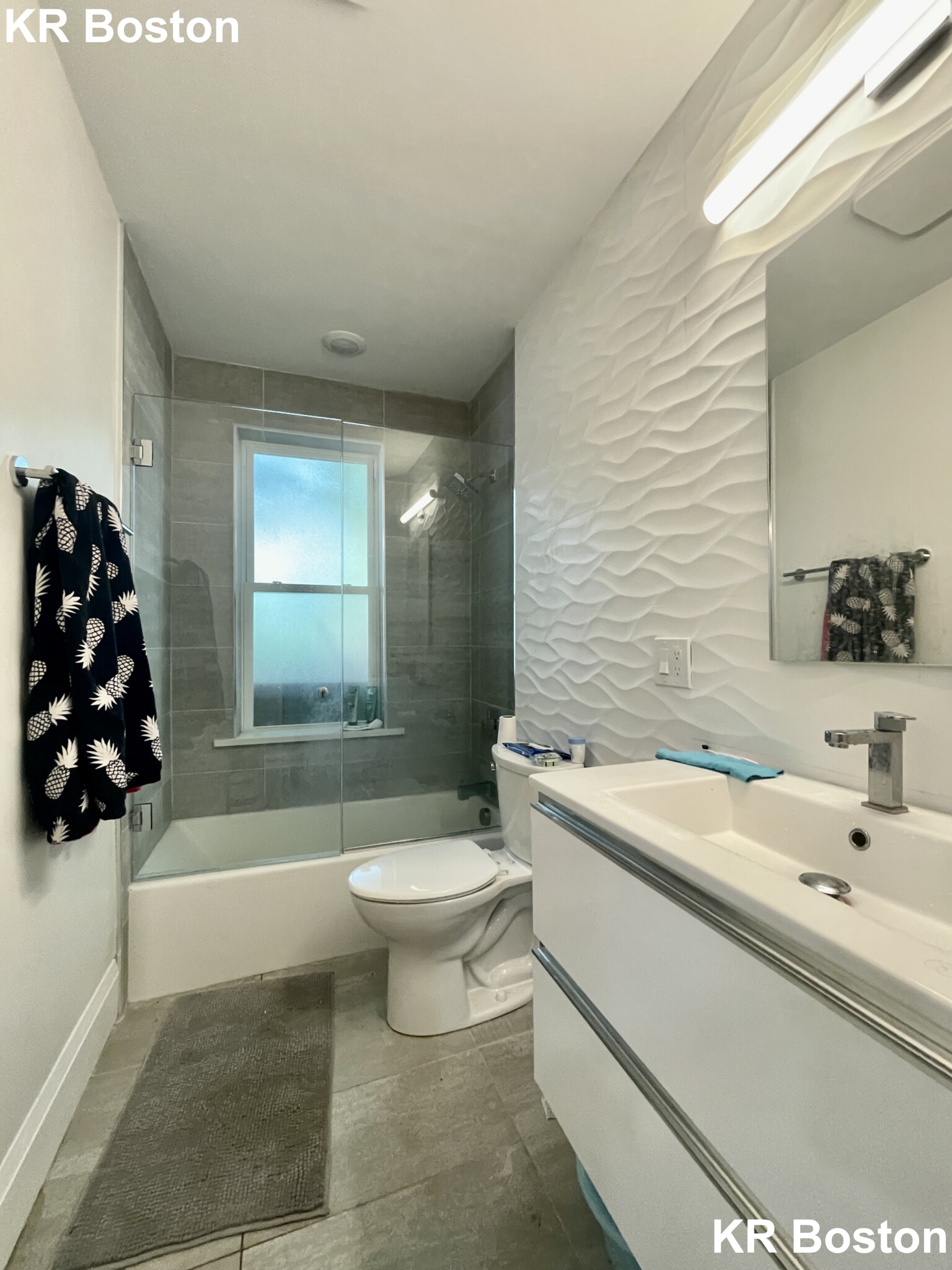 2 Strathmore Rd, Chestnut Hill