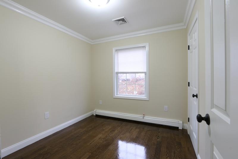 10 Guild St, Roxbury