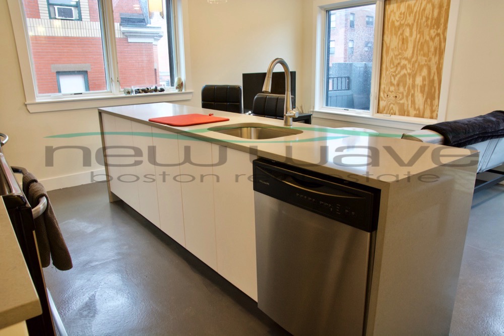 659 Massachusetts Ave, South End