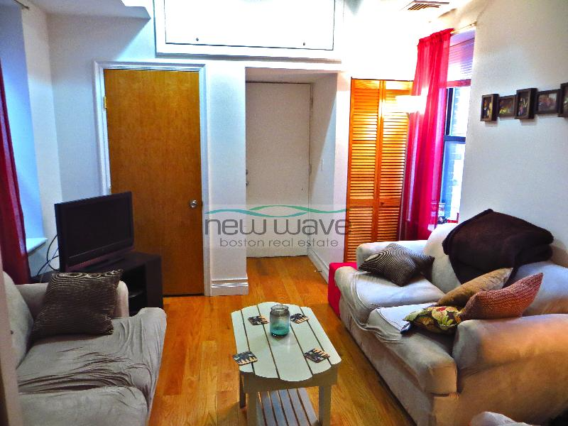 64 Louis Prang St, Fenway