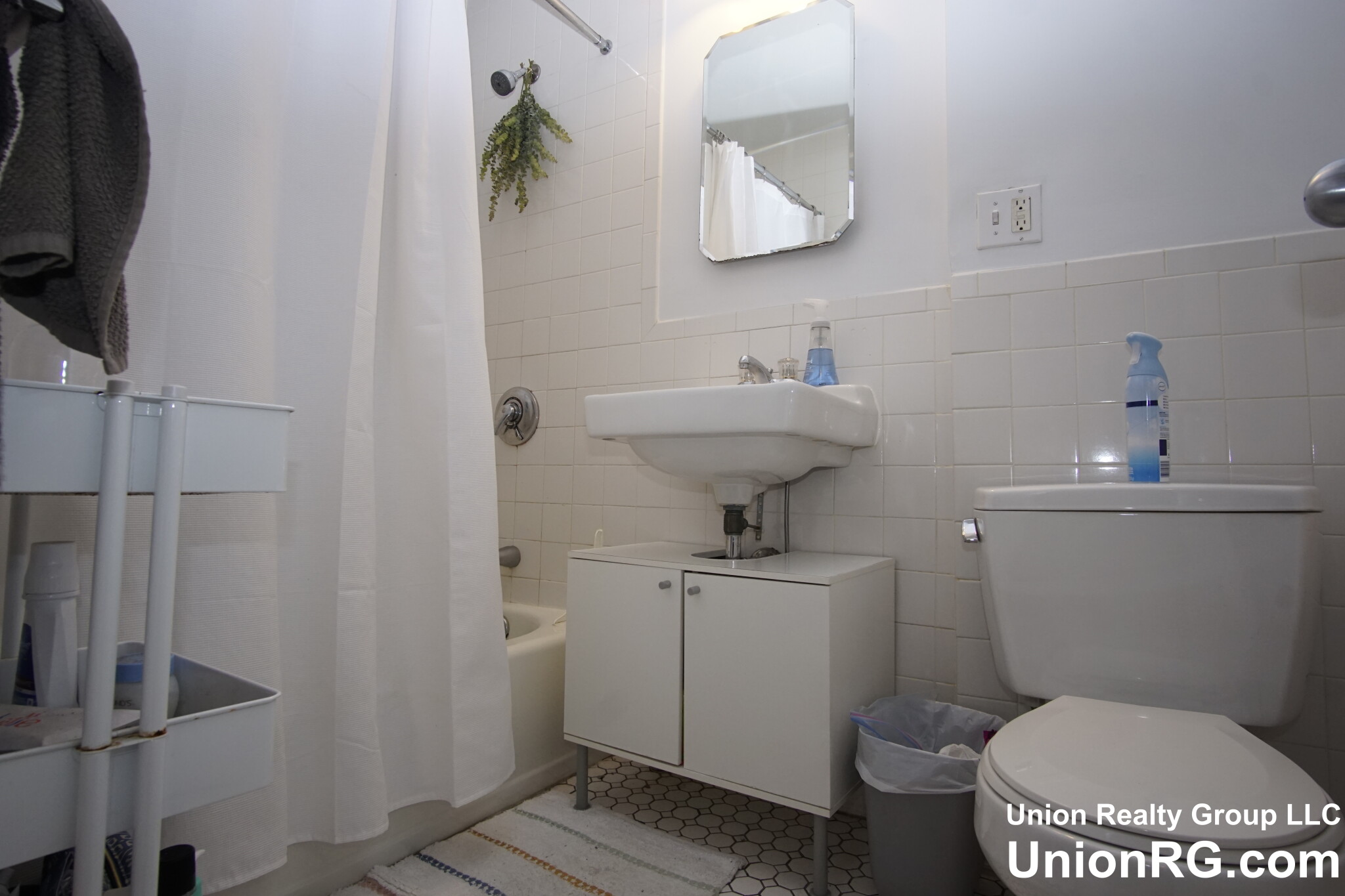 1942 Beacon St, Brighton