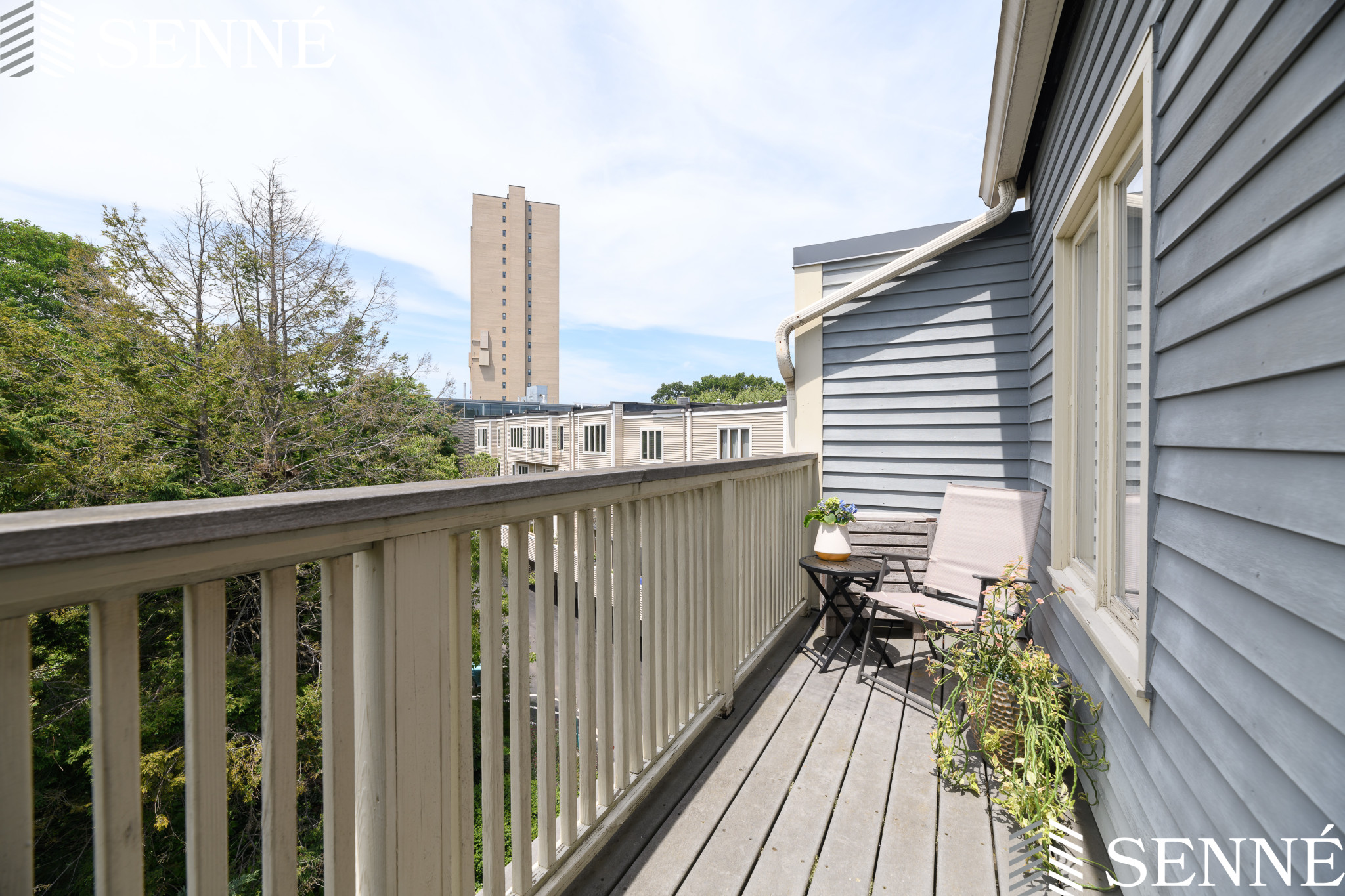 42 Fresh Pond Pl, West Cambridge