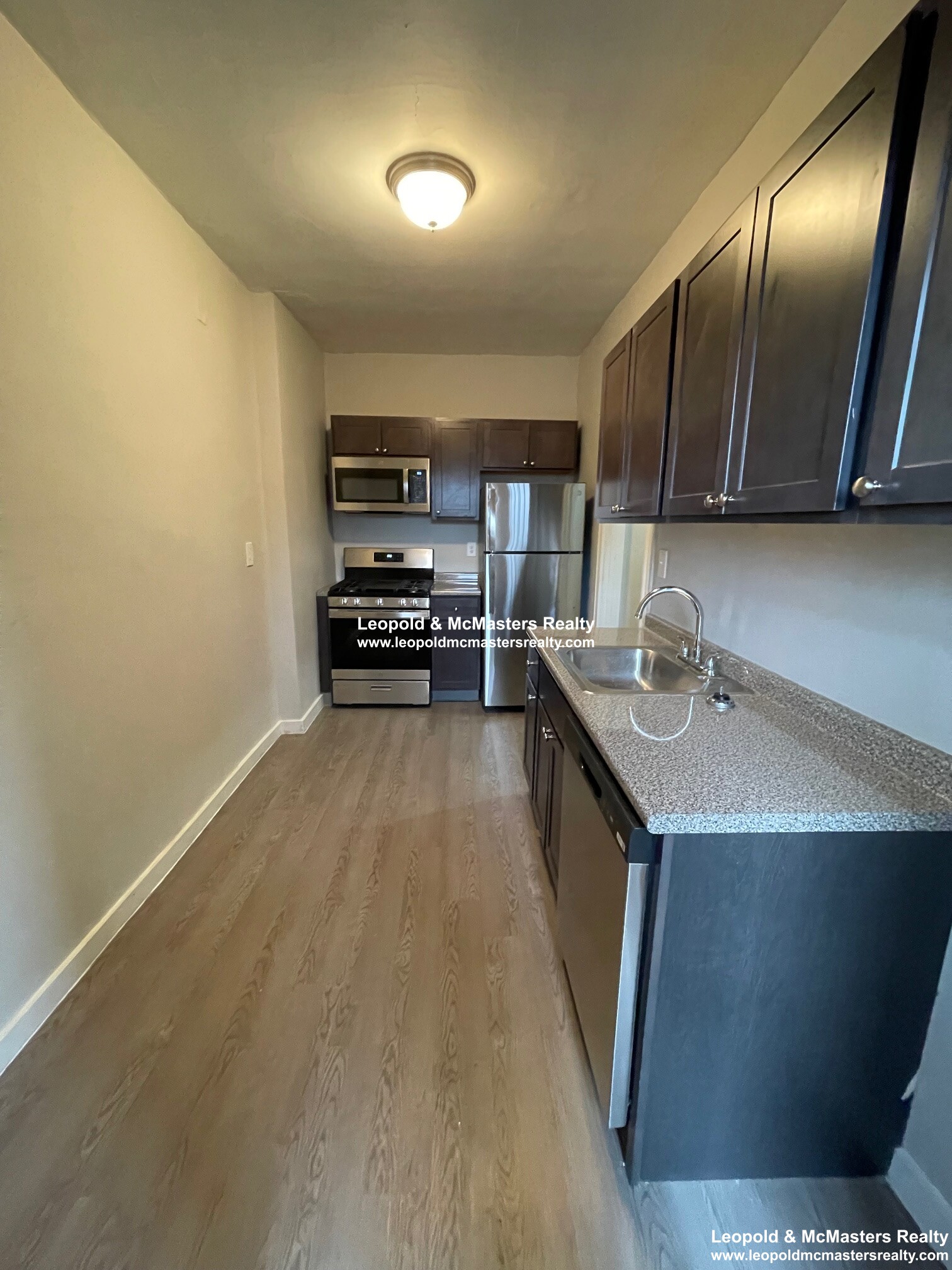 1142 River St, Hyde Park