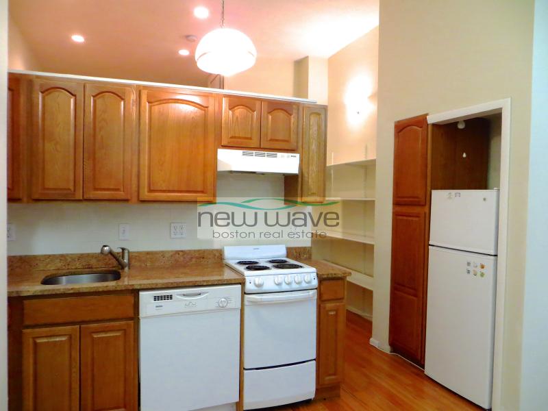 49 Symphony Rd, Fenway