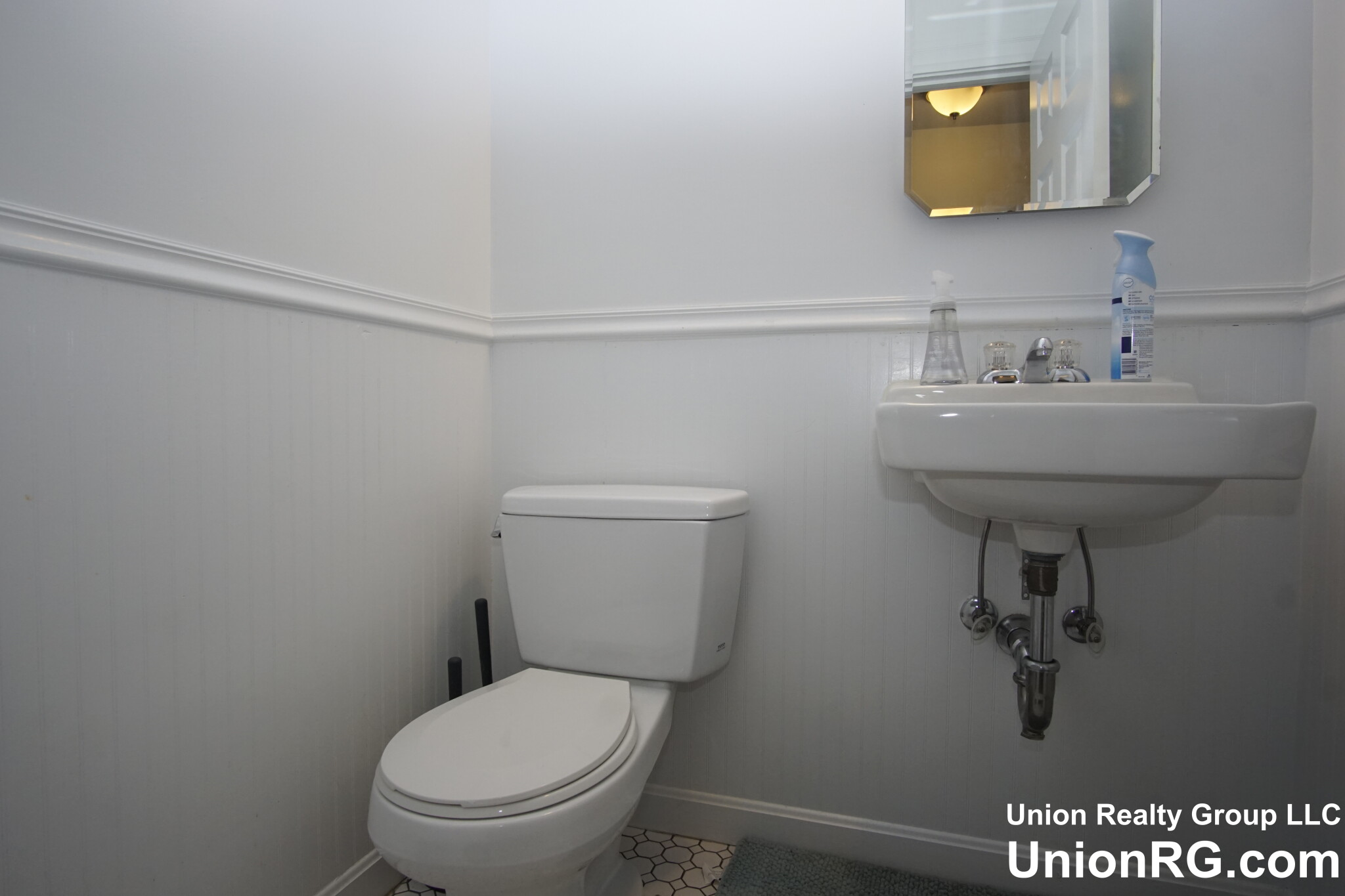 1942 Beacon St, Brighton