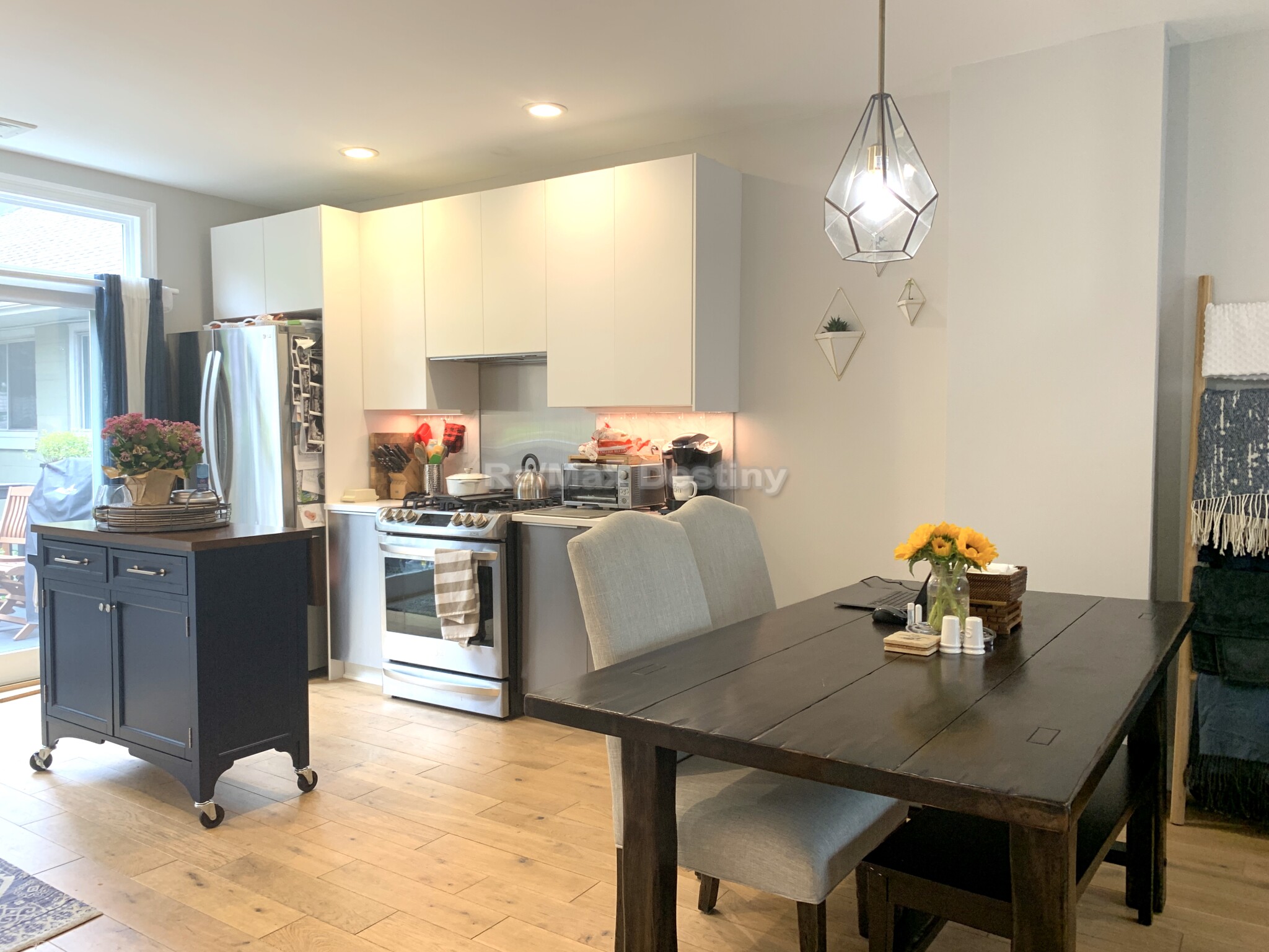 162 Saratoga St, East Boston