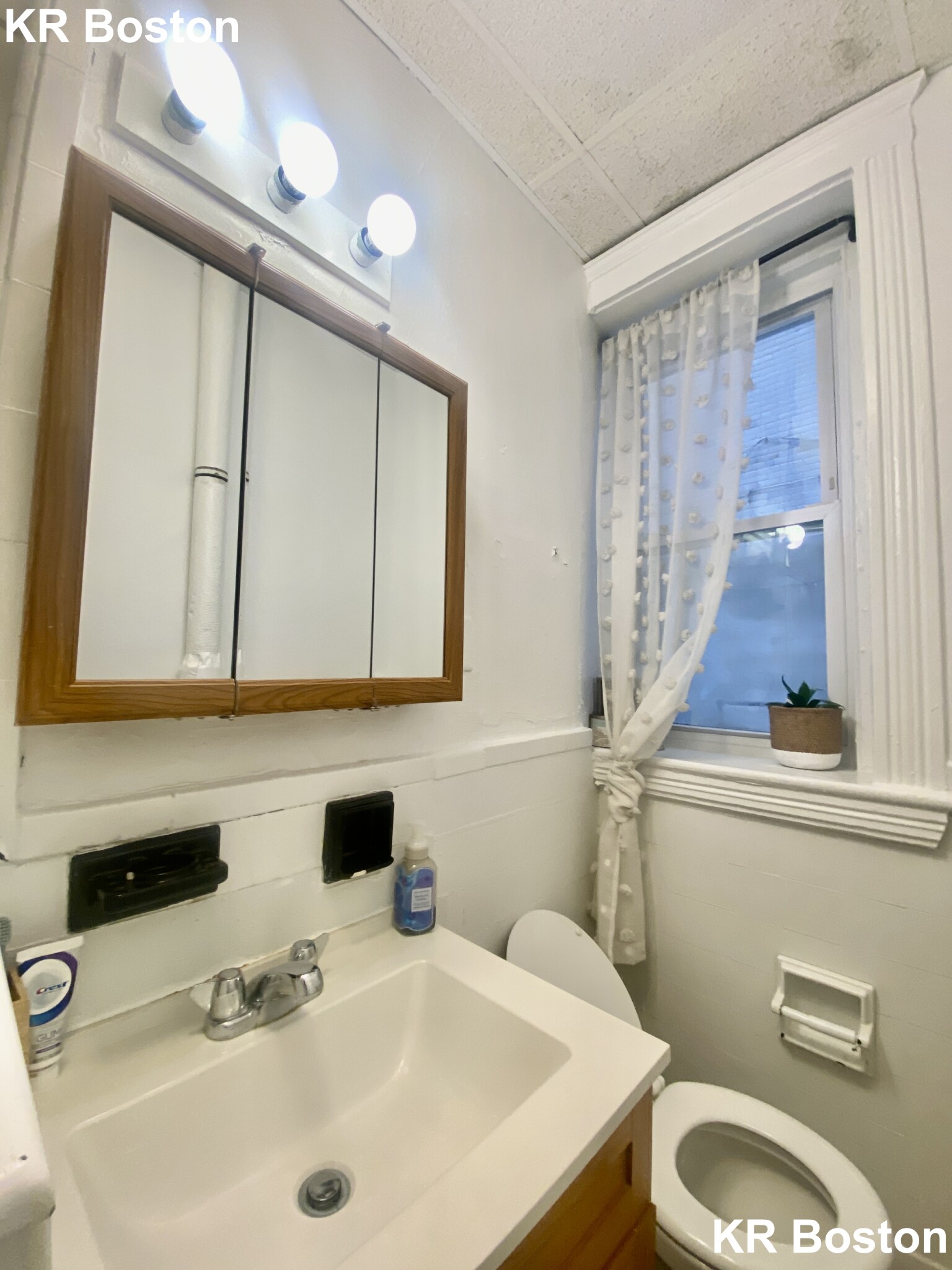 1811 Commonwealth Ave, Brighton