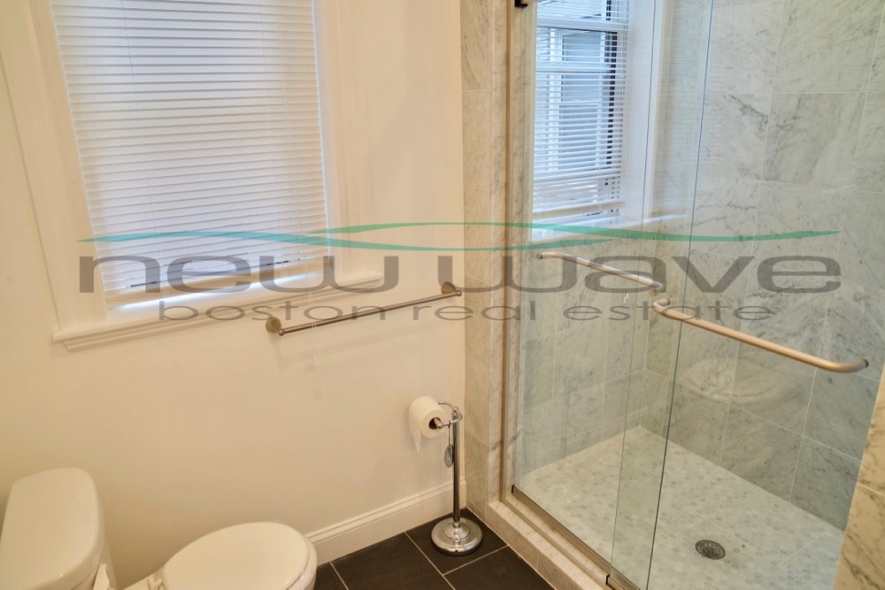 51 Queensberry St, Fenway