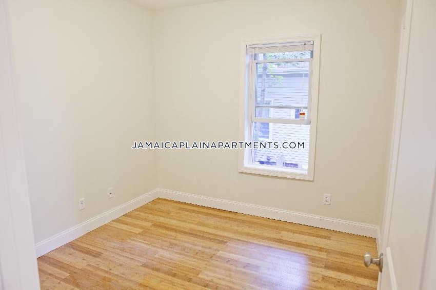 35 Forbes St, Jamaica Plain