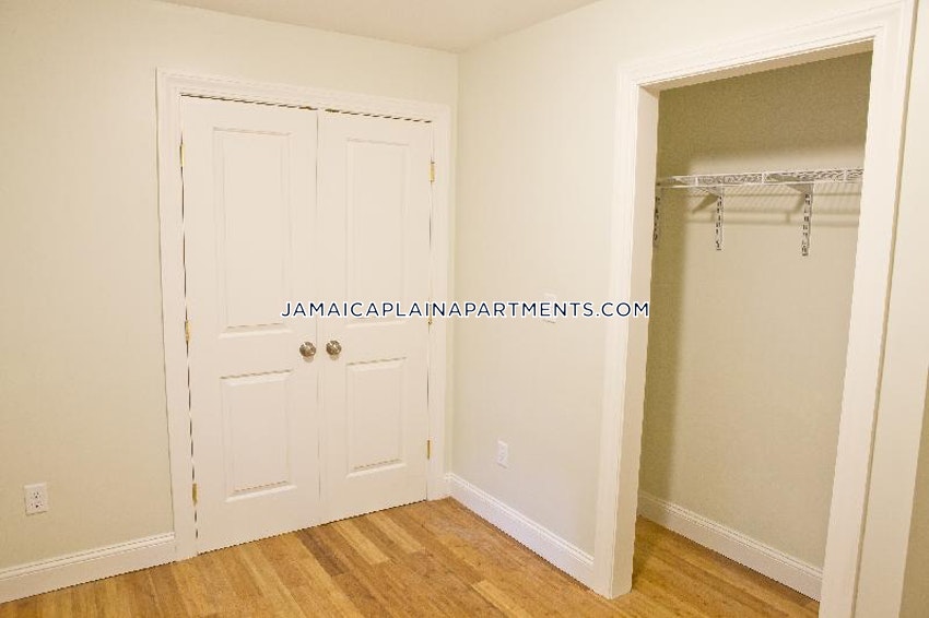 35 Forbes St, Jamaica Plain