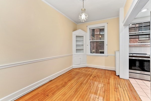 131 Freeman St, Coolidge Corner