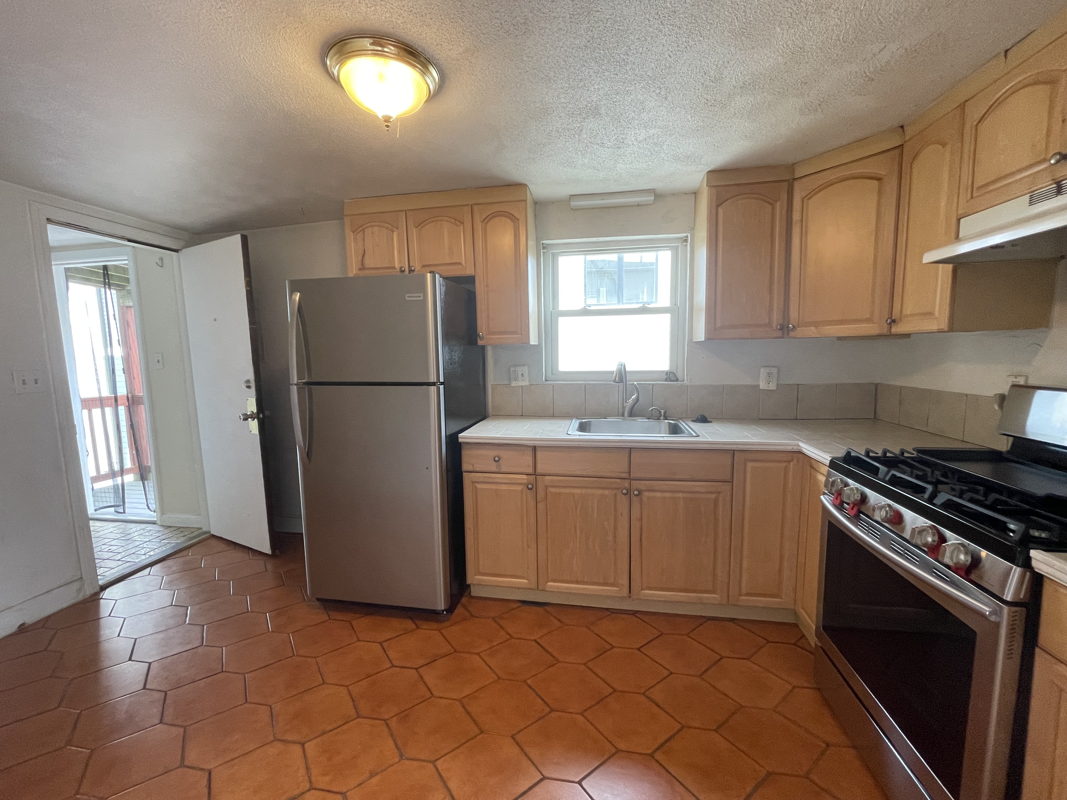 30 Murdock St, Ball Square