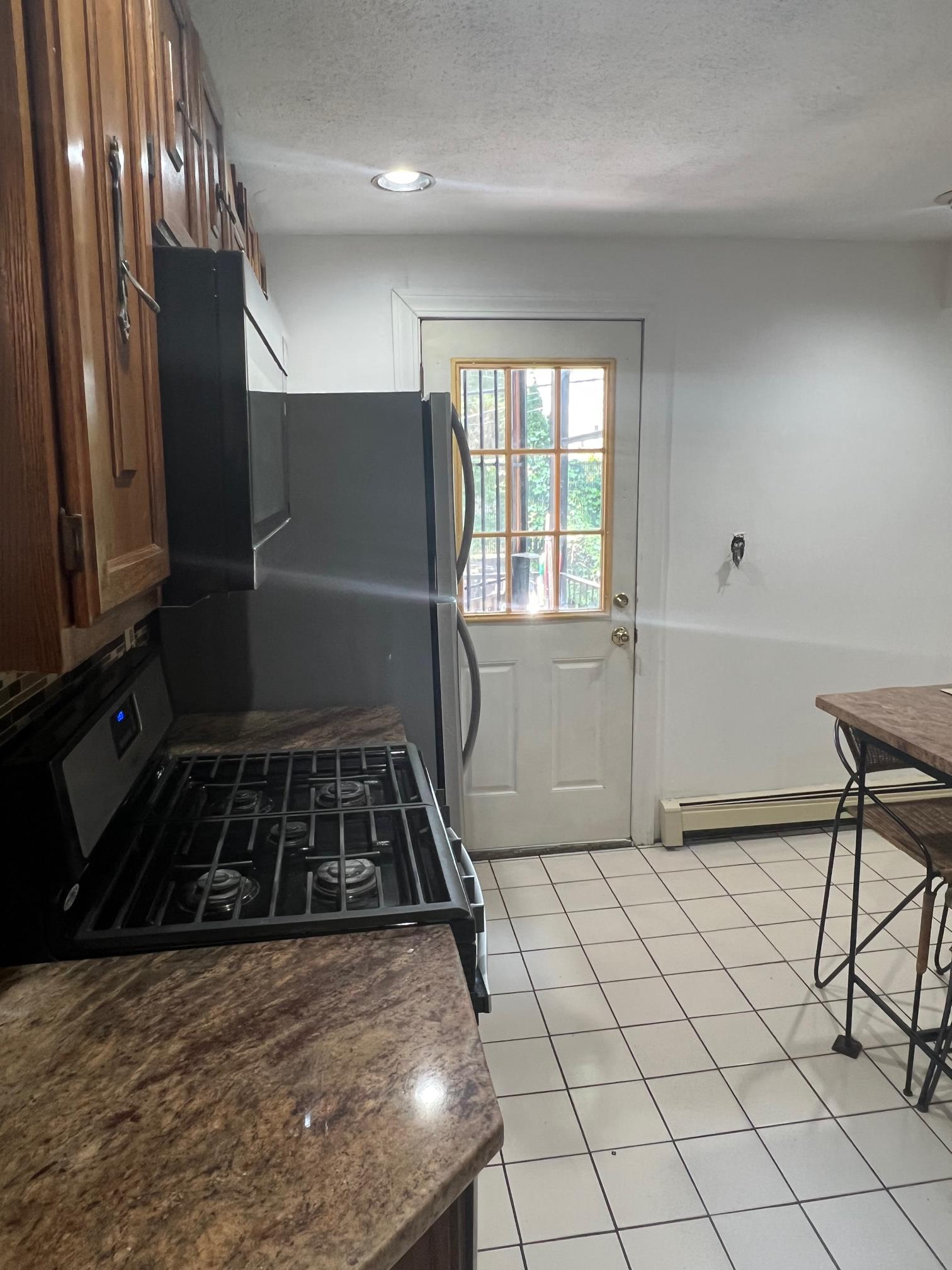 11 Chilcott Pl, Jamaica Plain