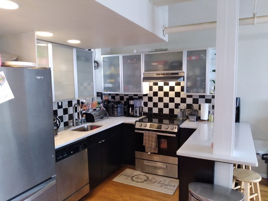 1572 Commonwealth Ave, Brighton