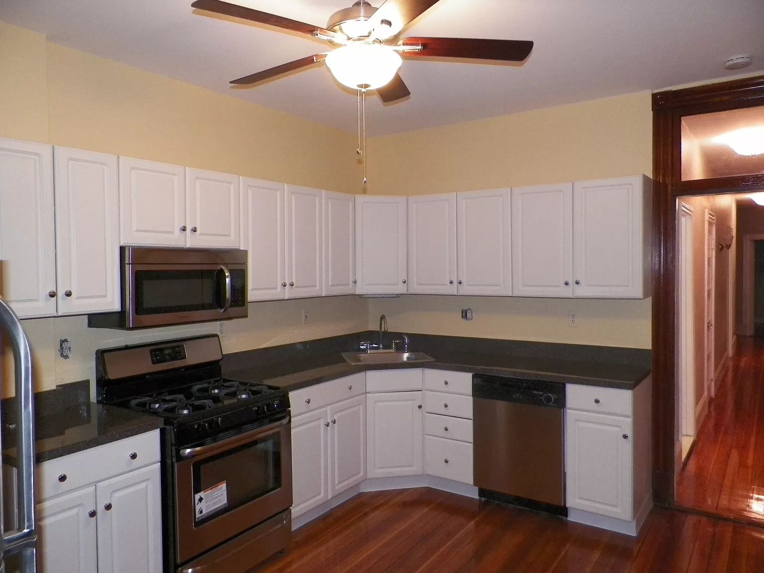 83 Farragut Rd, South Boston