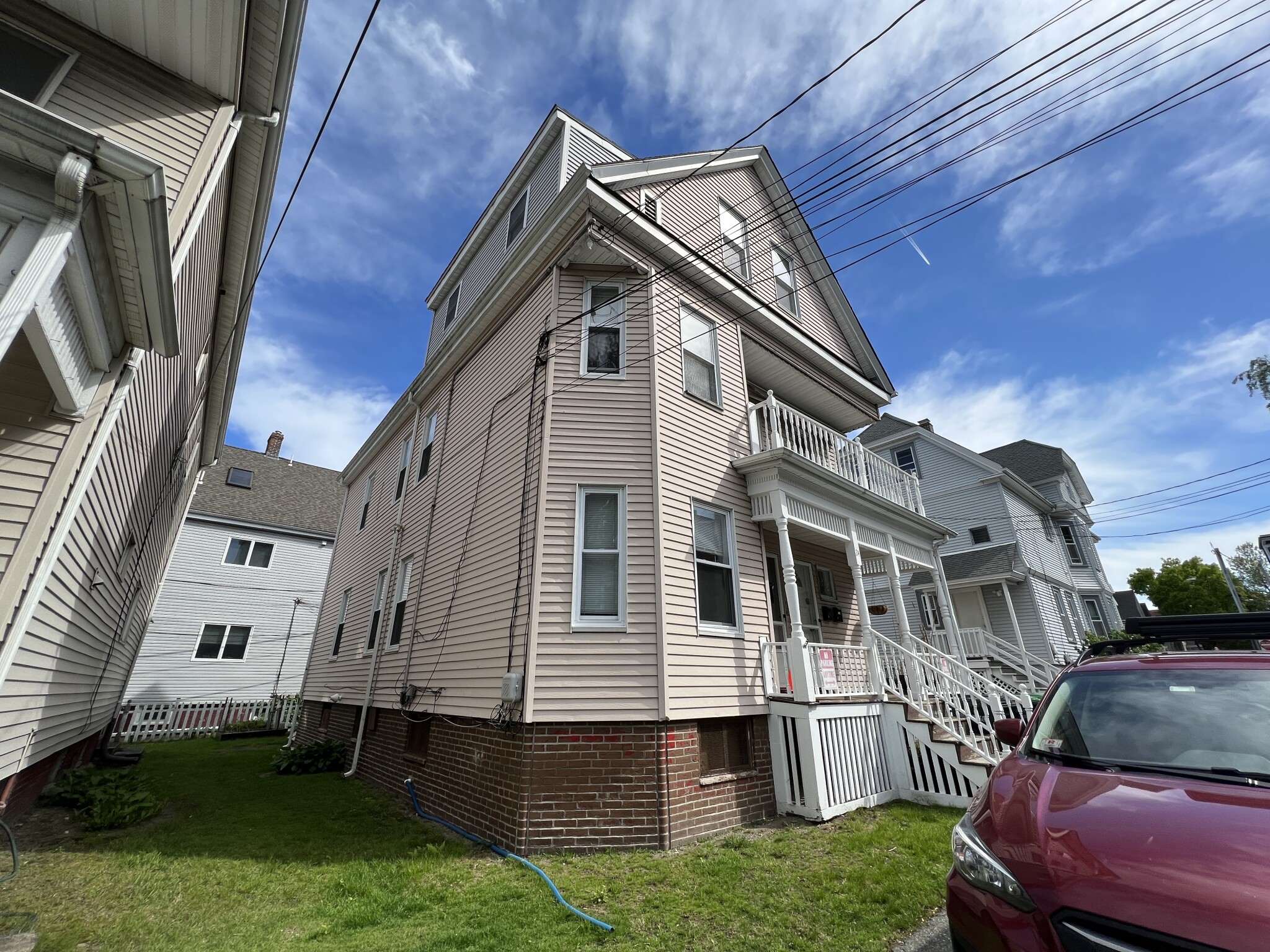 24 Ellington Rd, Davis Square