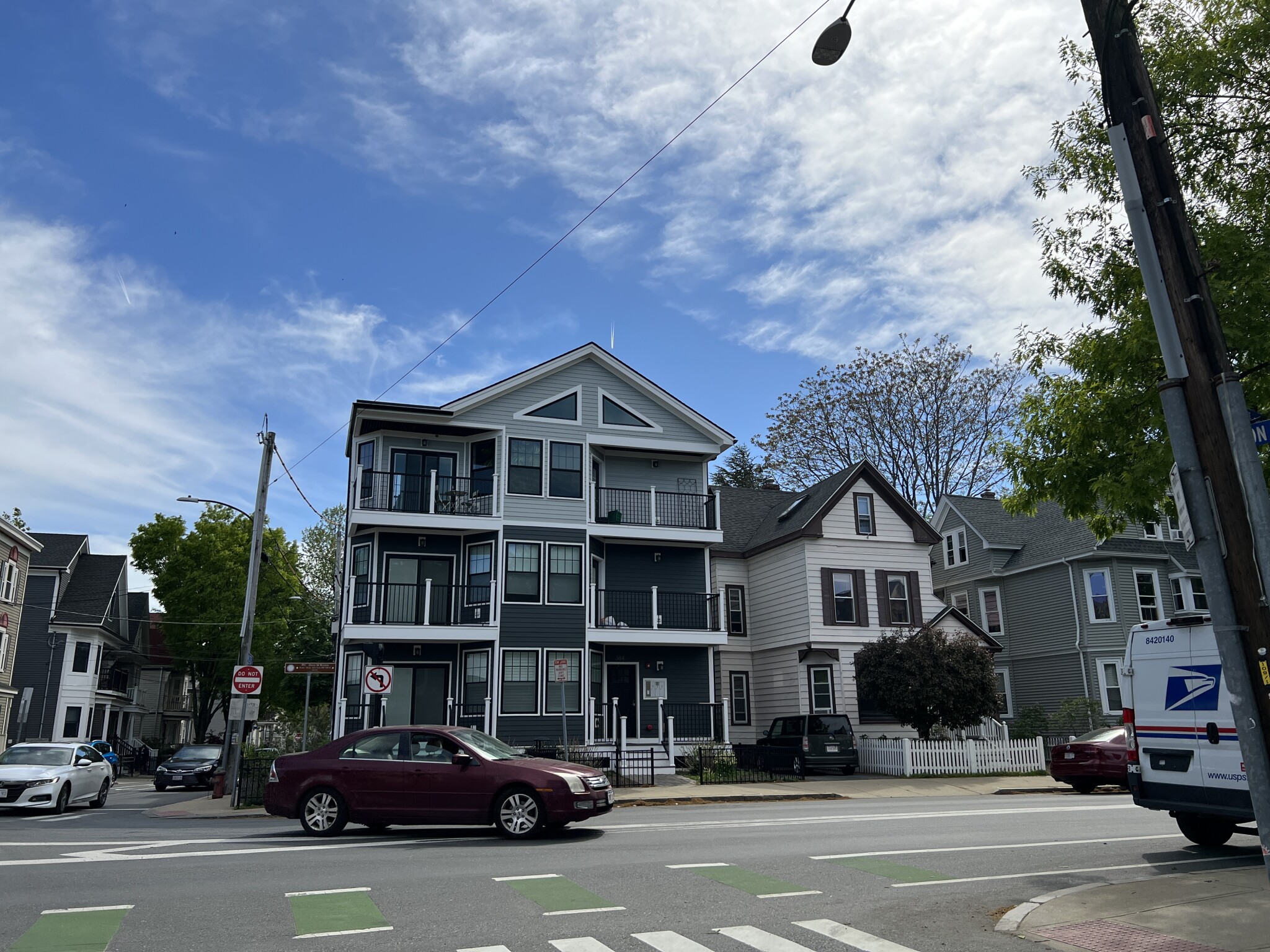 24 Ellington Rd, Davis Square