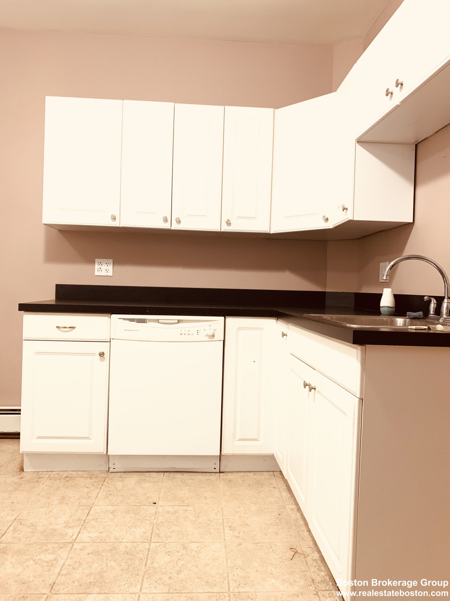 276 Cottage St, Dorchester