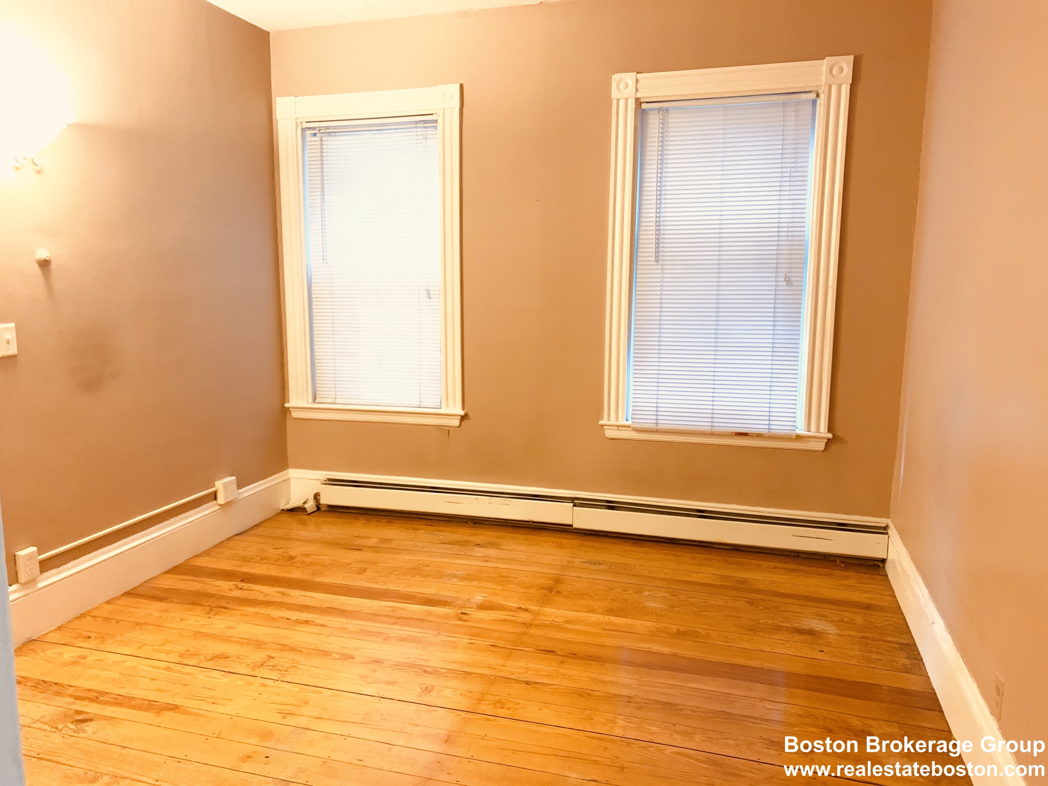 276 Cottage St, Dorchester