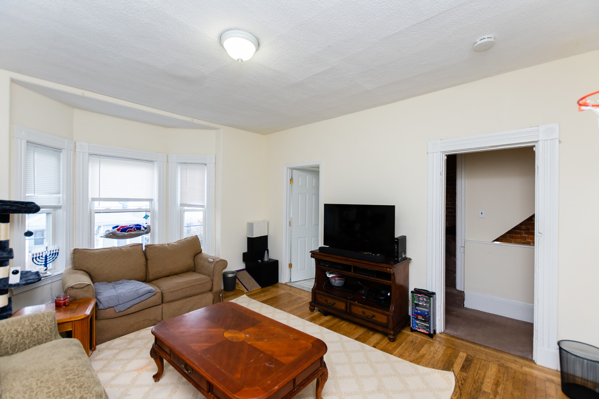 35 Pratt St, Allston