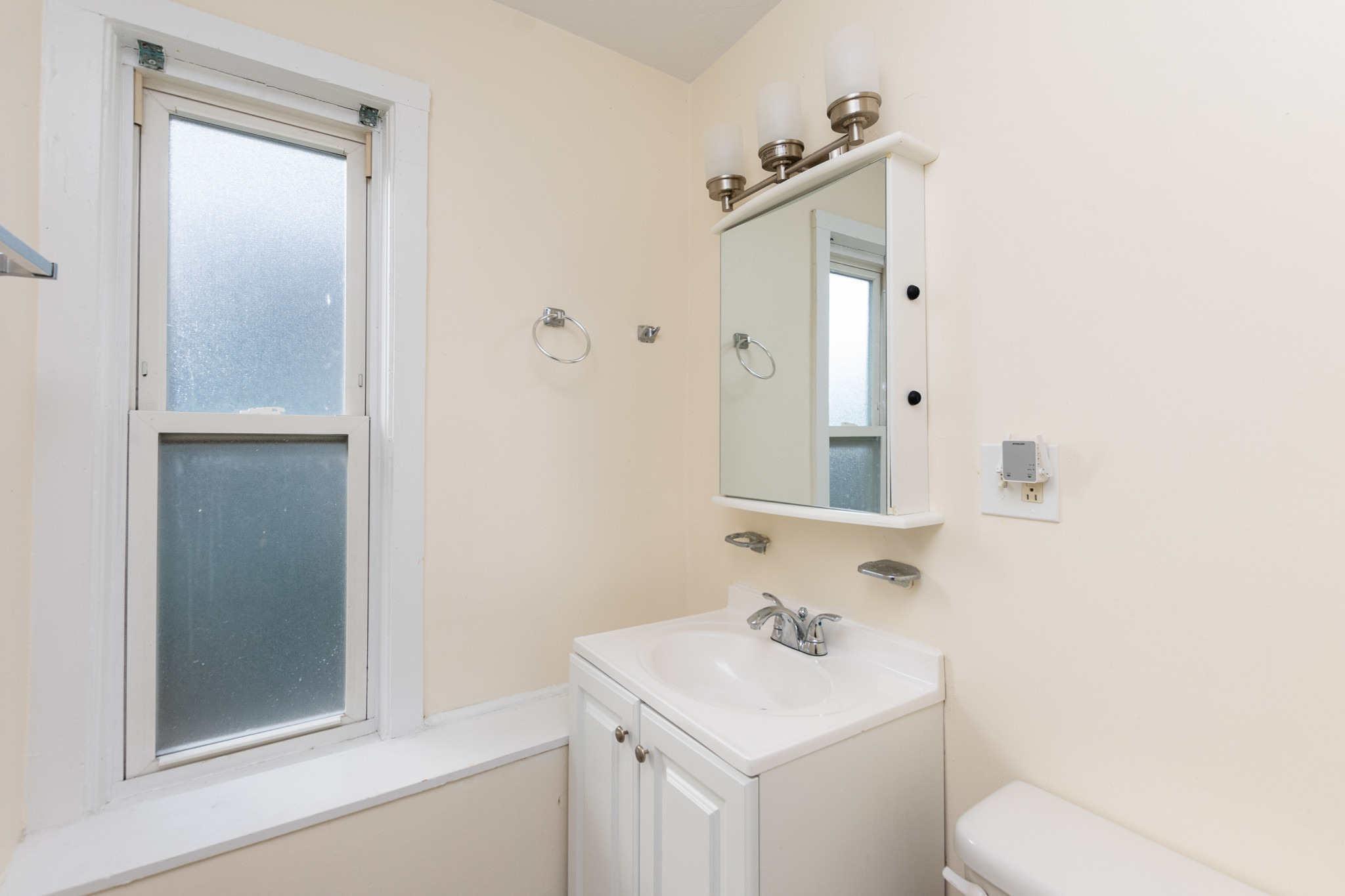 40 Pratt St, Allston