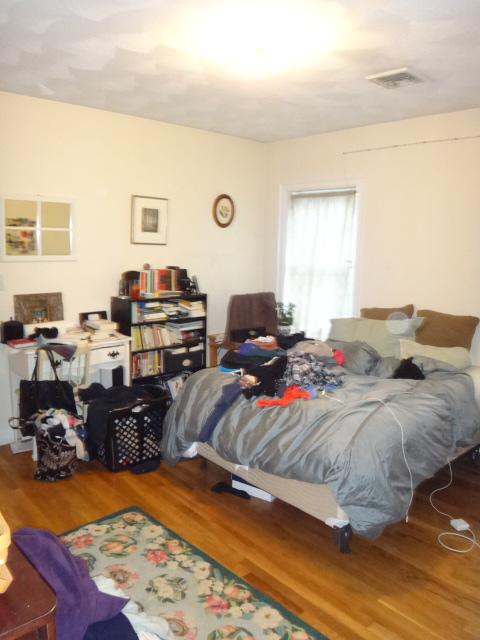 128 Hillside St, Mission Hill