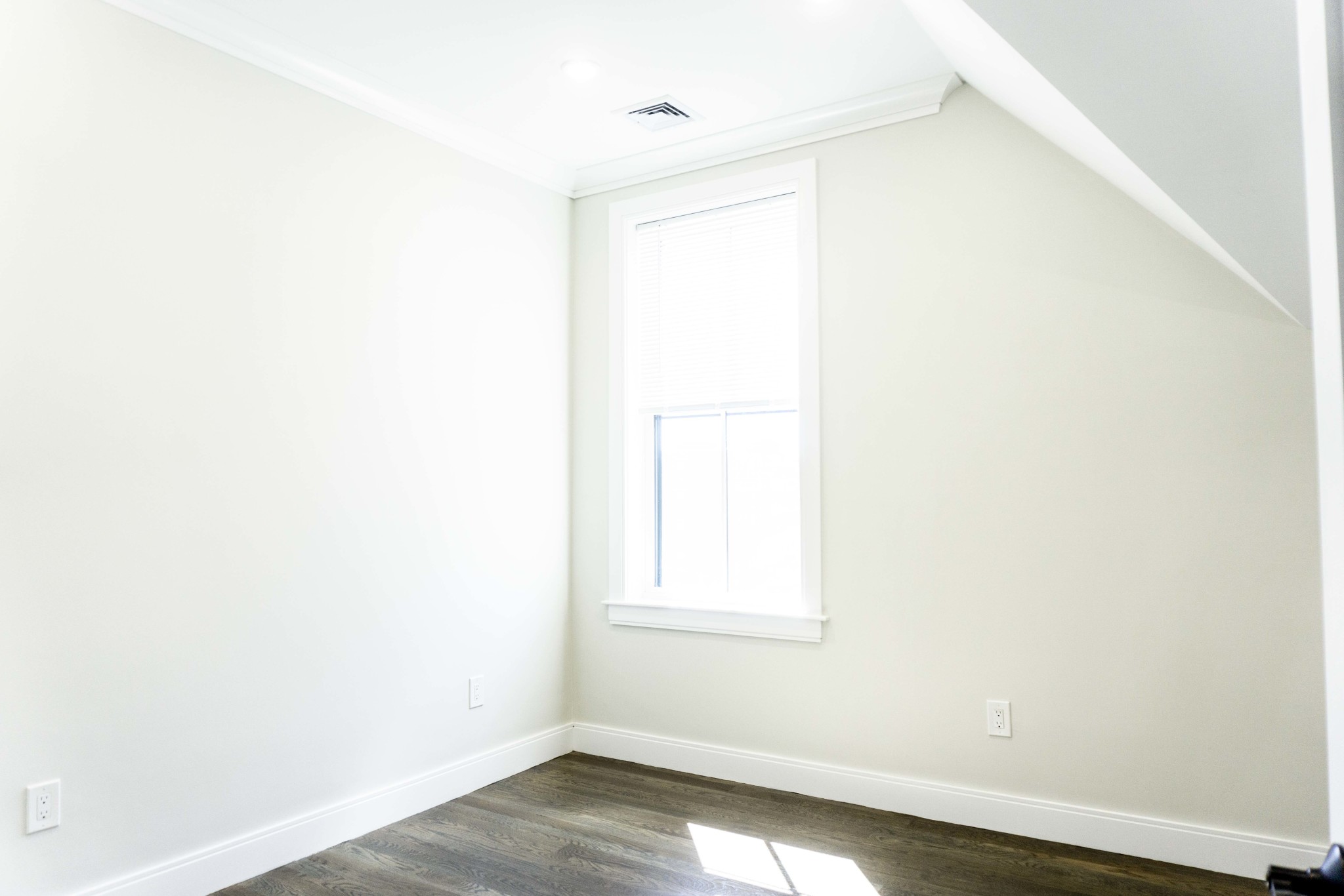 79 Linden St, Allston