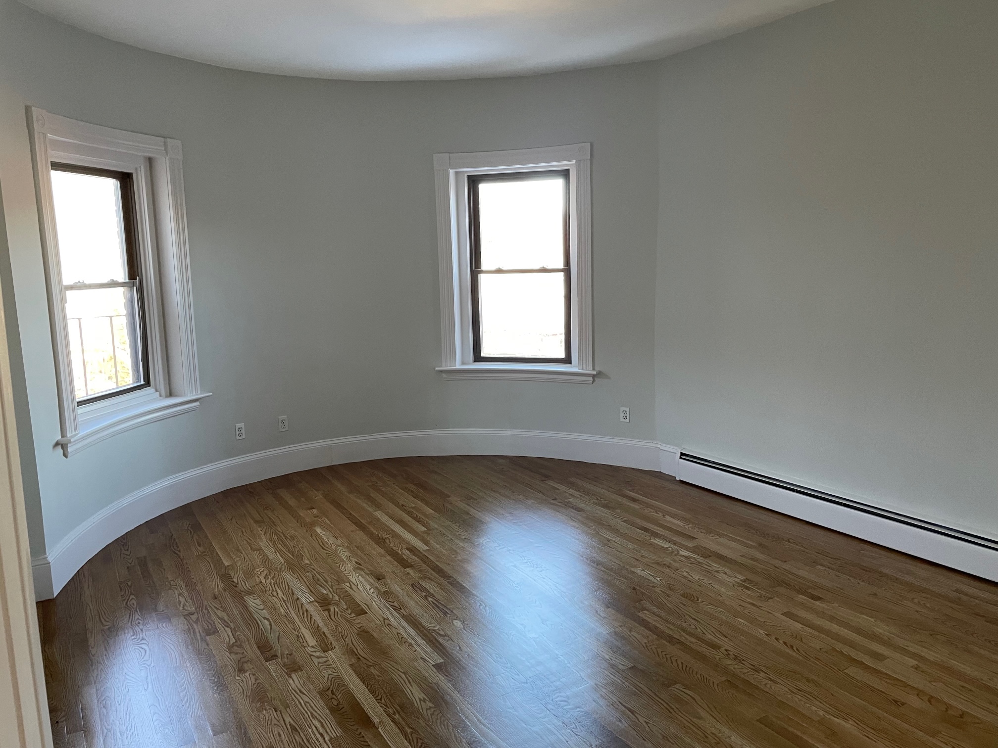 1725 Beacon St, Longwood