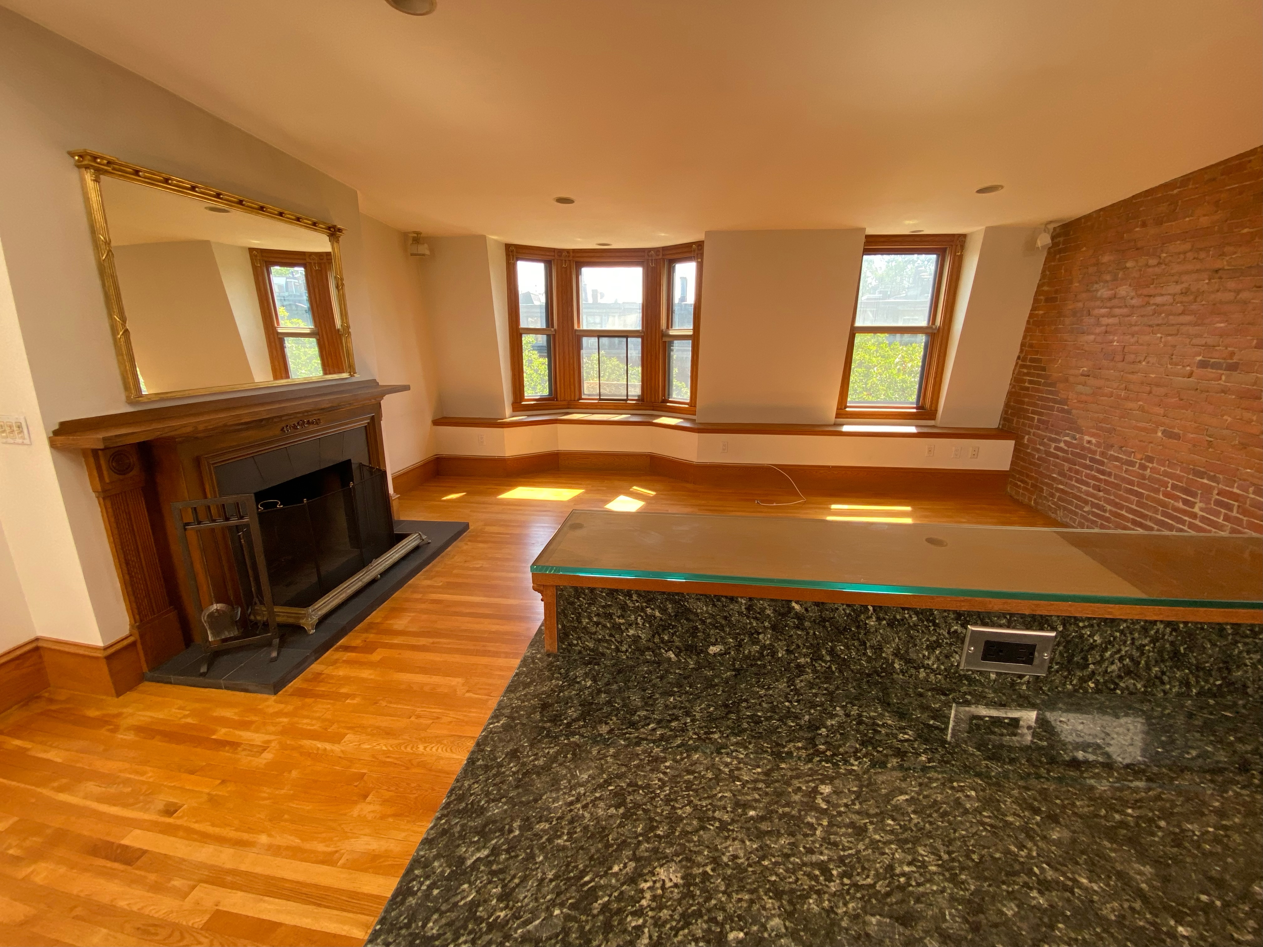 14 Holyoke St, South End