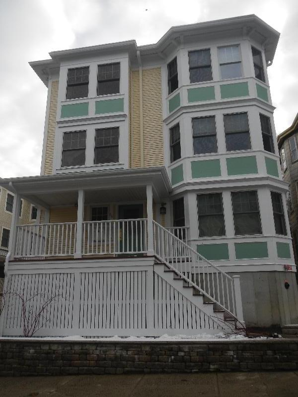 64 Hillside St, Mission Hill