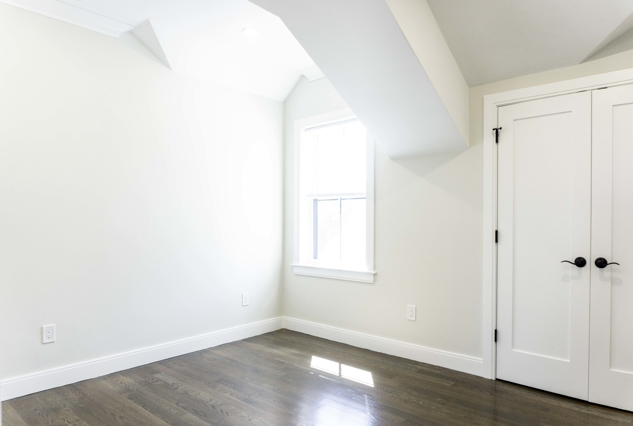 79 Linden St, Allston