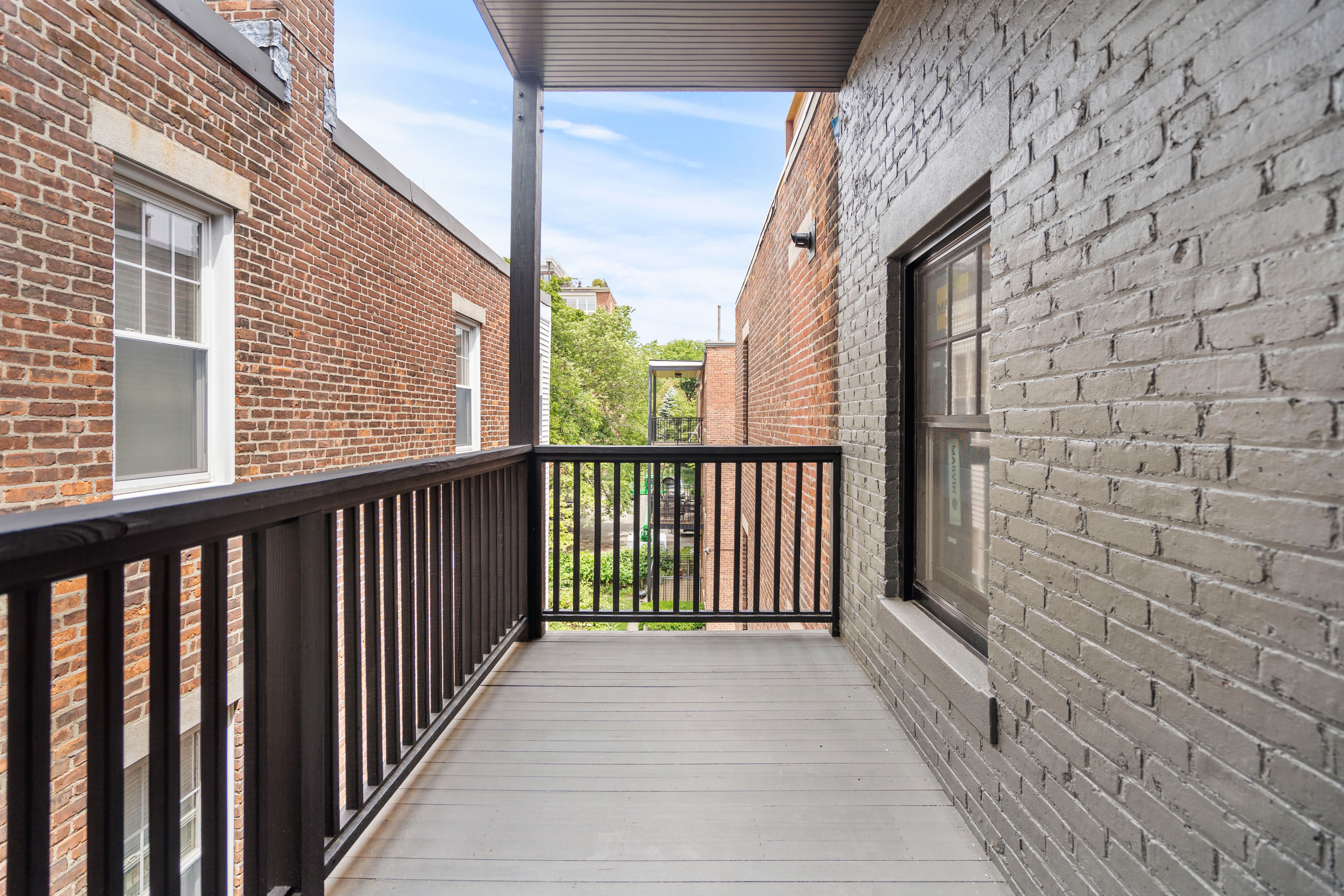 121 Longwood Ave, Longwood