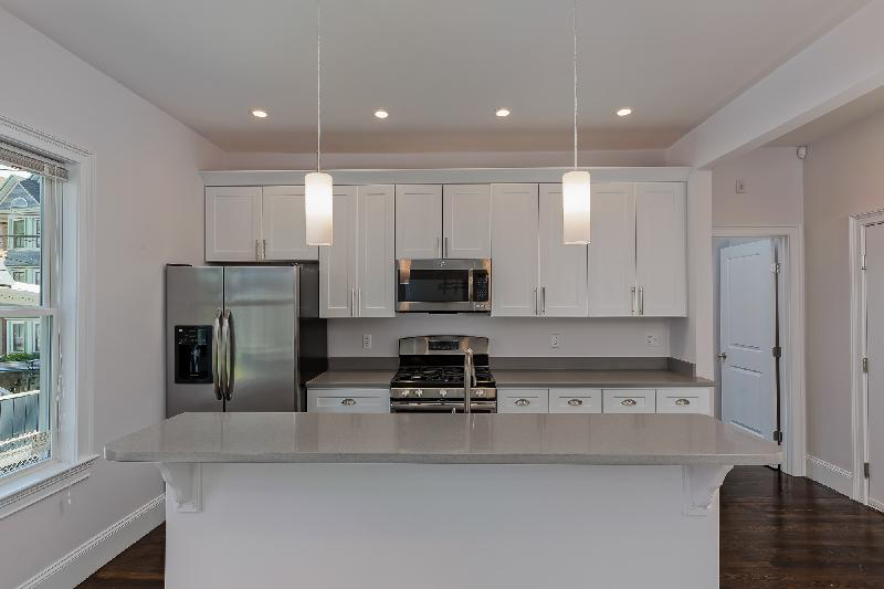 9 Oswald, Mission Hill