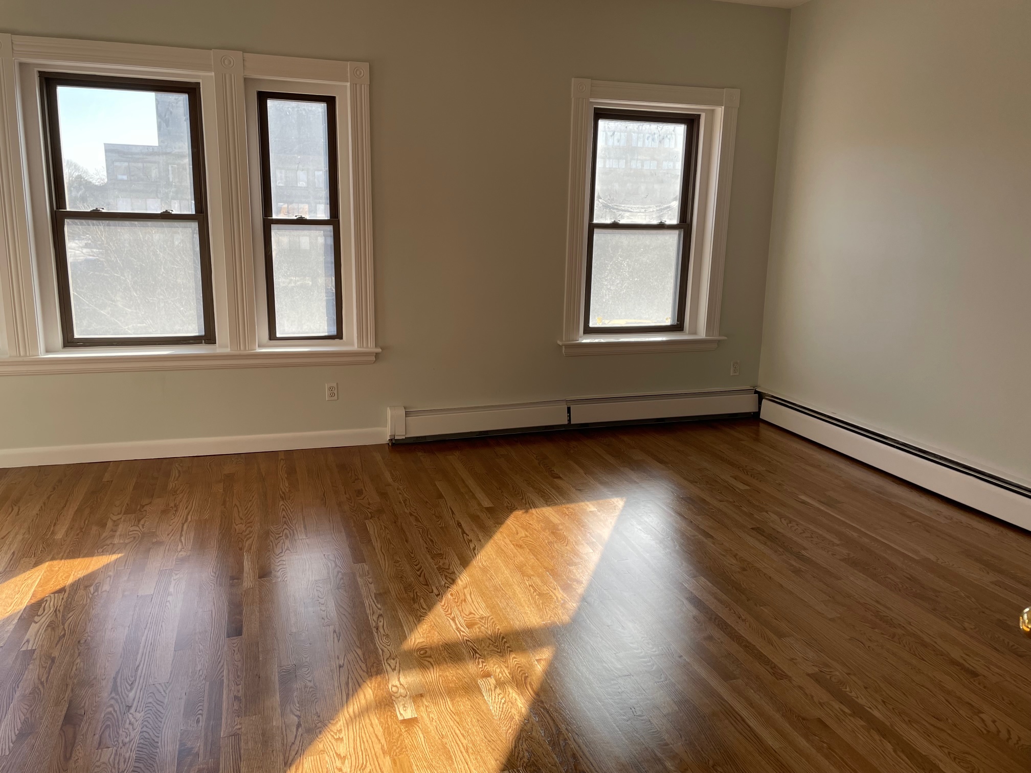 1719 Beacon St, Longwood