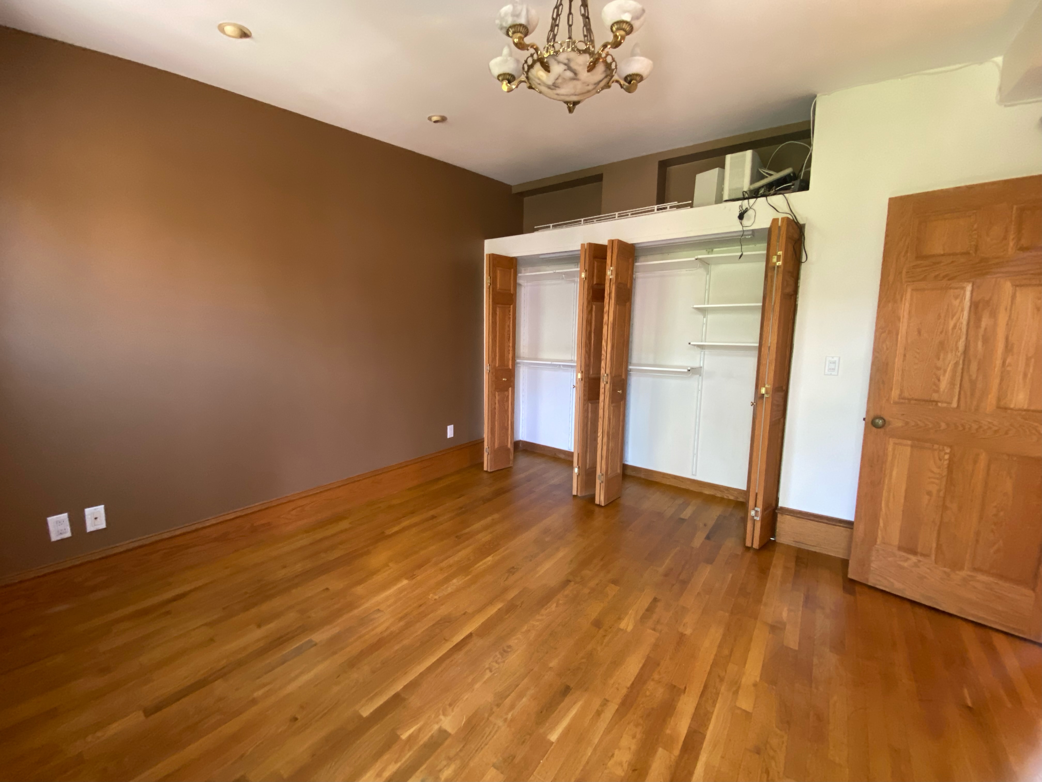 19 Holyoke St, South End