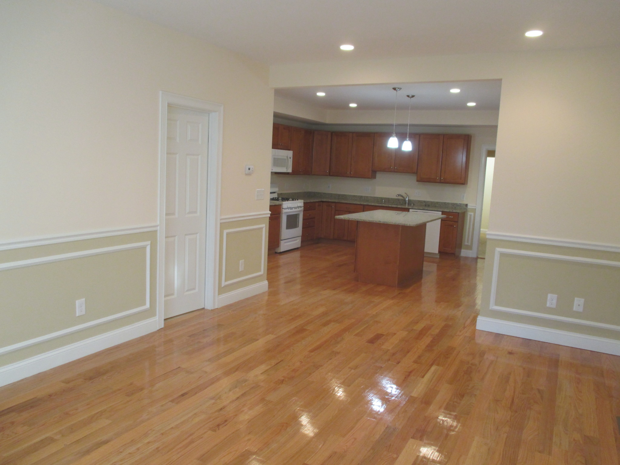 19 Gilman St, Magoun Square