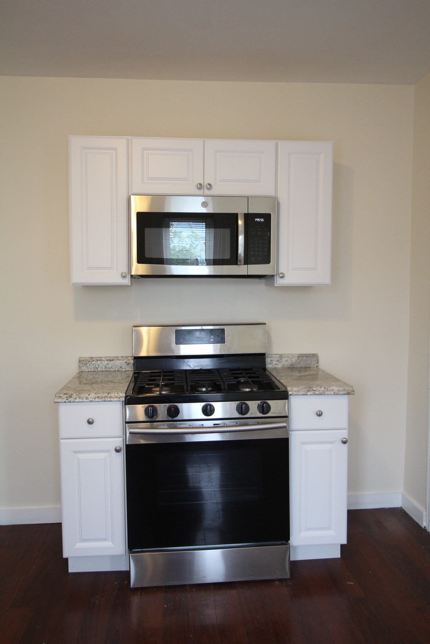 40 Forest St, Roxbury