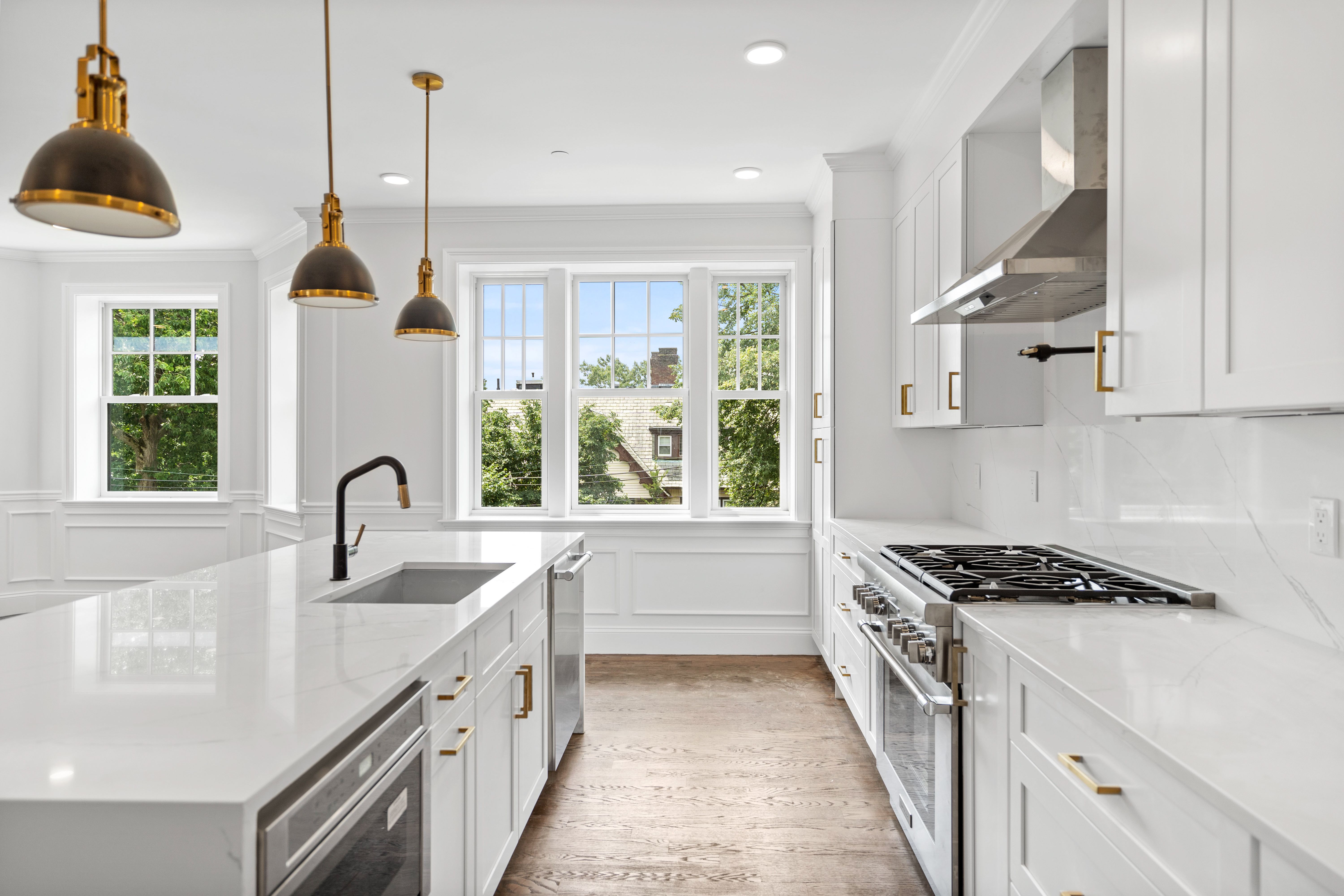 129 Longwood Ave, Longwood