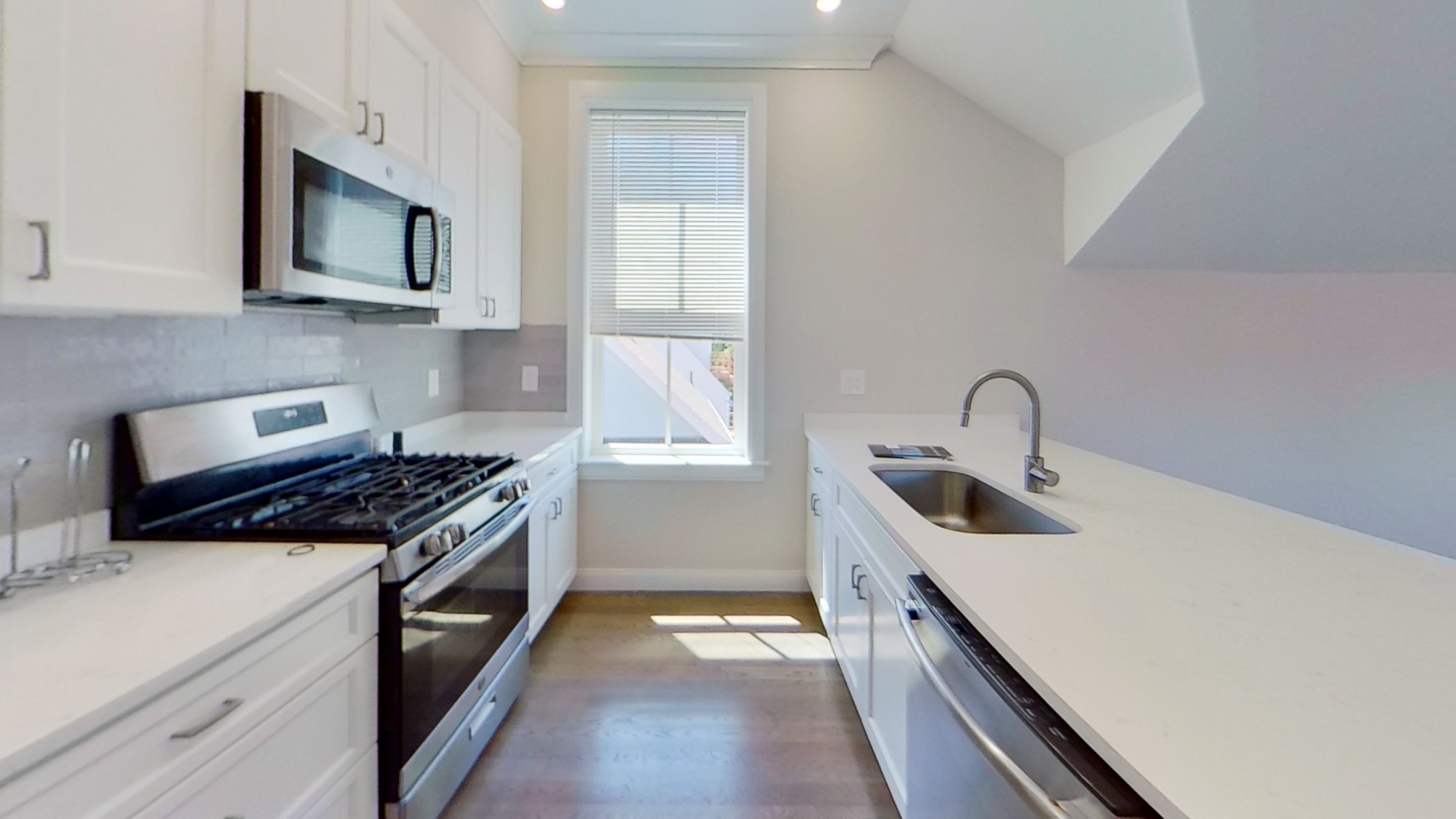 79 Linden St, Allston